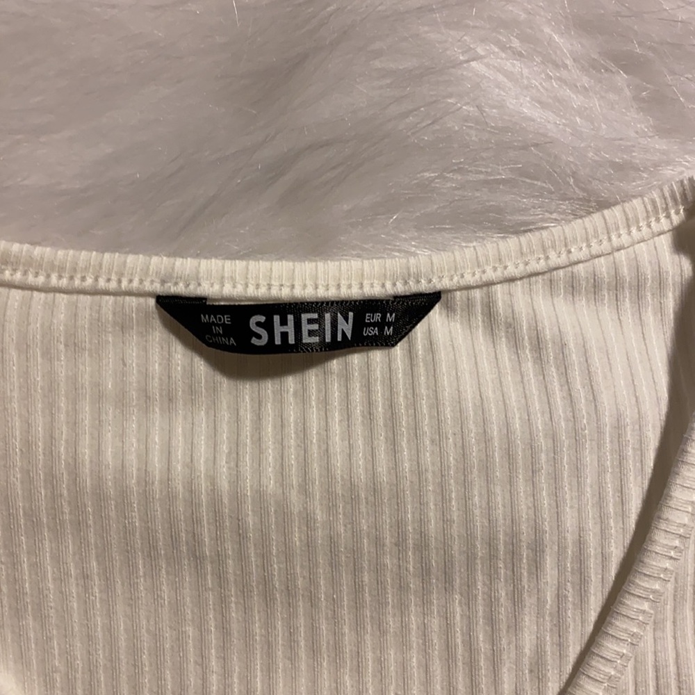 SHEIN crop top - Picture 3 of 3